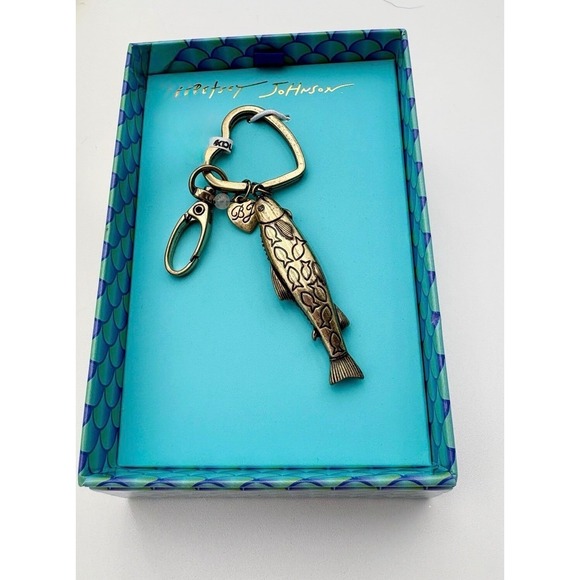Betsey Johnson Blue Crystal Fish Keychain Antique Gold Tone Heart Ring NIB - Picture 2 of 2
